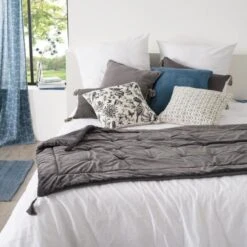 Edredon Velours Sonia - 80 X 180 Cm - Gris -Philips Boutique edredon velours sonia 80 x 180 cm gris 3560238657959 735674