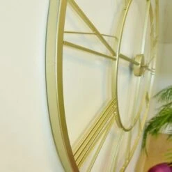 Horloge Murale ISADORA Métal D80 X 4,5cm - Doré -Philips Boutique horloge murale isadora metal d80 x 4 5cm dore 3700301144959 487785