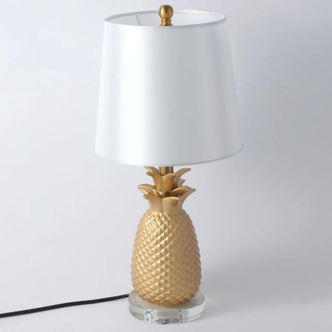 Lampe De Table Tissu Blanc Et Pied Ananas Doré Danas 5 Lampe De Table Tissu Blanc Et Pied Ananas Doré Danas – Image 3