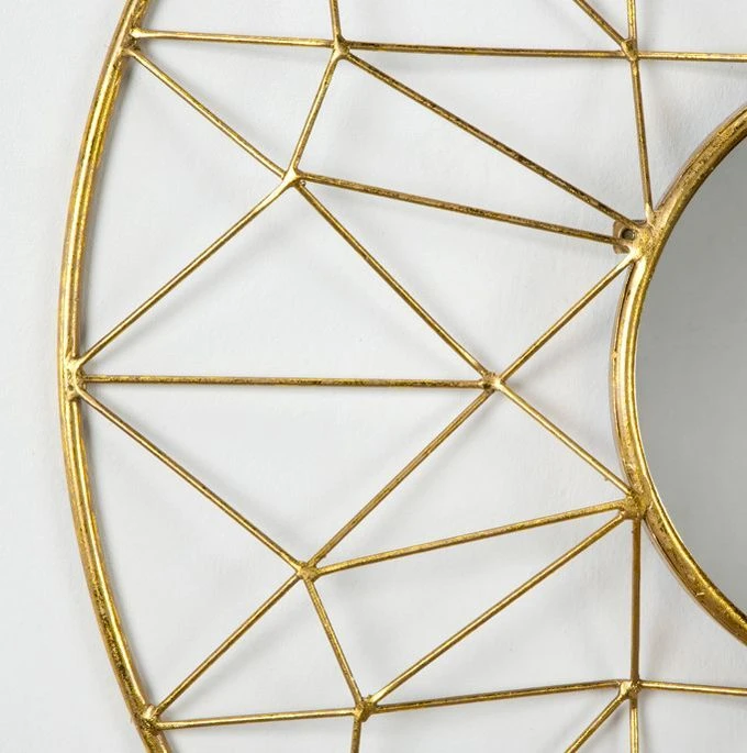 Miroir Mural Rond Métal Doré Roxane 4 Miroir Mural Rond Métal Doré Roxane – Image 2