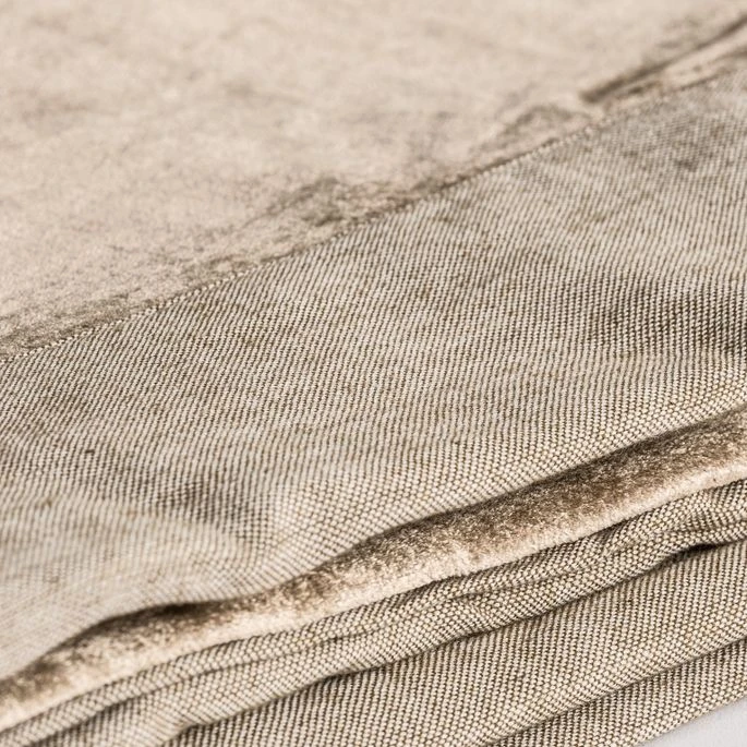 Plaid Classique En Velours Champagne Amdy 4 Plaid Classique En Velours Champagne Amdy – Image 2